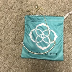 ✨SOLD✨Kendra Scott choker